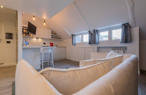 Roman Quarter Apartment | Mansarda in Bianco by Wonderful Italy