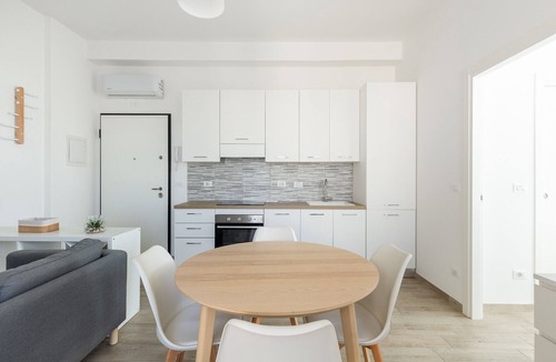 Province of Bologna Apartment | Menganti White Apartment by Wonderful Italy