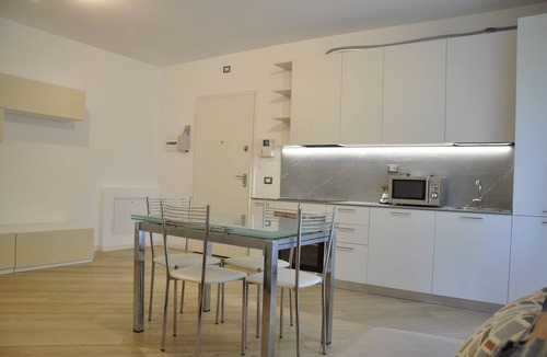 Galzignano Terme Apartment | Modern apartment with garden, surrounded by greenery and tranquility