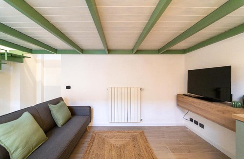 Como Apartment | Modern apartment with parking, Wi-Fi & SmartTv
