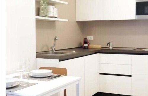 Lorenteggio House | Modern Studio Apt near Navigli Wi-Fi & Balcony