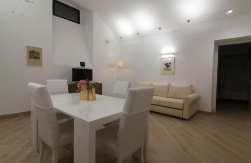 Malgrate House | MOLO 7 - ANTESITUM - classic, modern and cozy