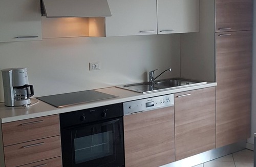 Solarolo Apartment | Montecolo Resort three-room apartment with splendid lake view, swimming pool