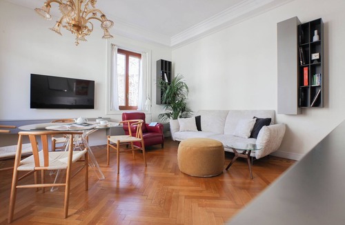 Milan Centre Apartment | Morozzo 1939 | Design with a 30s touch, in the city center