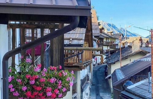 Traverses Apartment | Mountain house with Alpine views in Traverses