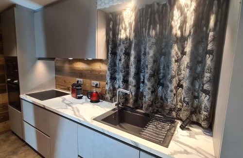 Nevache Apartment | Narnia - Spacious and comfortable