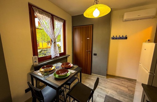 Nebbiuno Apartment | Neue moderne Seeüberdachung von Holiday World by Interhome