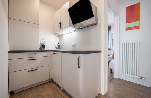 Gardola Apartment | New exclusive holiday flat "Suite Perlago" with garden and private whirlpool