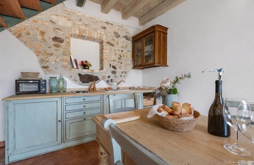 Pozzolengo Villa | Nice apartment in villa for 2 guests with WIFI, A/C, pool, close to Sirmione
