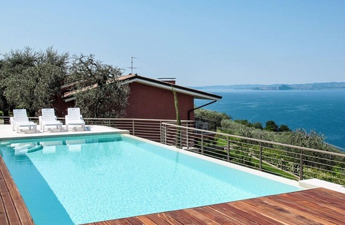 Frader Apartment | Nice apartment for 5 people with WIFI, A/C, pool, TV and terrace