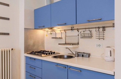 Como Apartment | Nice apartment for 2 guests with WIFI, patio, pets allowed and panoramic view