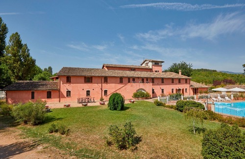 San Brizio Apartment | Nice apartment for 2 guests with WIFI, pool, TV and balcony, close to Spoleto