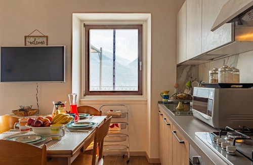 Cremia Apartment | Nice apartment for 2 people with WIFI, TV and terrace