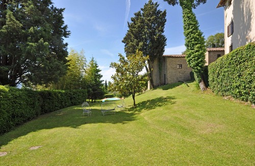 Capolona Apartment | Nice apartment for 3 guests with WIFI, pool, TV, panoramic view and parking, close to Arezzo