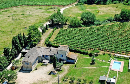 Monteriggioni Villa | Nice apartment in villa for 6 people with WIFI, pool, TV, patio, pets allowed and panoramic view