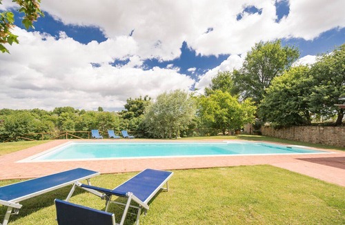 Monte San Savino House | Old farmhouse surrounded by olive groves and near the village, max 9 adults, with pool