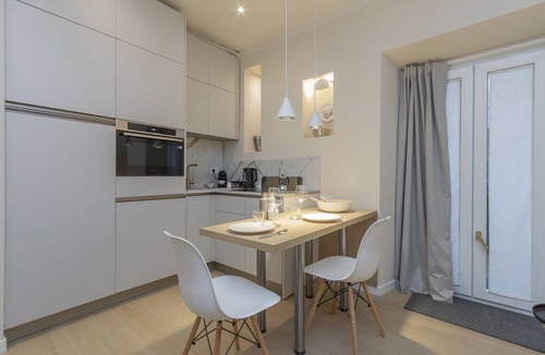 San Marco Apartment | One-bedroom apartment on the first floor in the heart of Brera, Milan’s artistic and bohemian district. A strategic location just steps from the Pinacoteca di Brera, La Scala Theatre, and Castello Sforzesco.An elegant apartment offering all modern comf