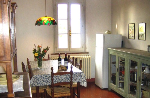 Foiano della Chiana House | Panoramic apartment in old farmhouse. Farm with historic wine cellar.