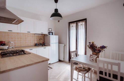 Roure Apartment | Panoramic apartment in an alpine hamlet