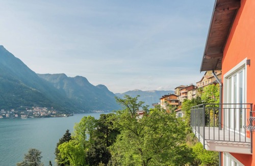 Pognana Lario Apartment | Panoramic Lake Lario Suite 02