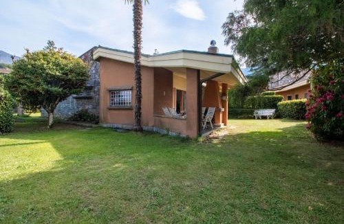 Porto Valtravaglia Apartment | Parco Hermitage - Vila Camelia