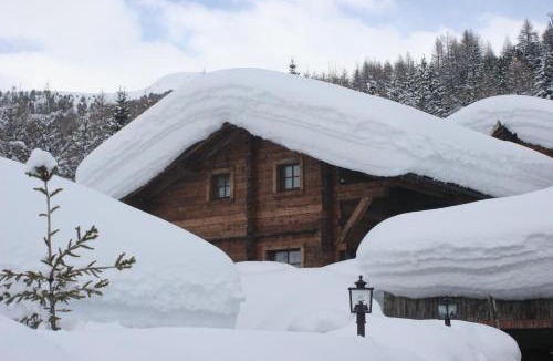 Teola Apartment | Park Chalet Village