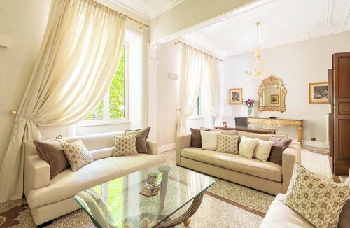 Prati Apartment | Perfect Elegant Living All Amenities Finest Quality Furnishings a/c Washer Wifi