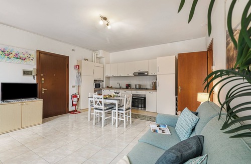 Baveno Apartment | Petalo Bianco: 100m from Lake, Parking and Balcony, Baveno, Italy