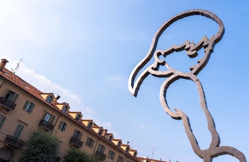 Langhe and Roero Apartment | Piazza michele ferrero - sulla piazza centrale