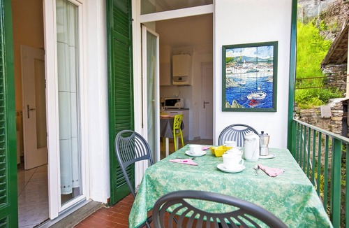 Gonte Apartment | Piazzale Italia by Lago Reisen