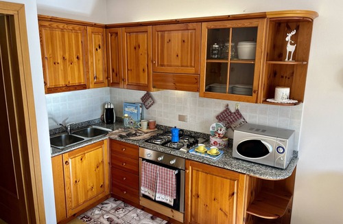 Roana Apartment | Piccali House: Ground Floor Apartment in the heart of ROANA
