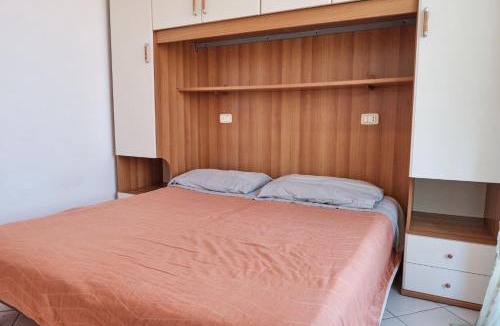 Rosapineta Apartment | Poolside escape in Rosolina-Beahost