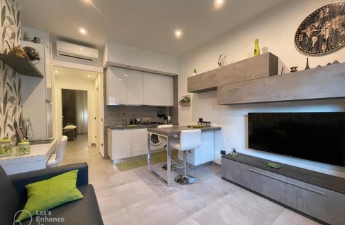 Affori Apartment | R39 Modern Apartment with Private Parking