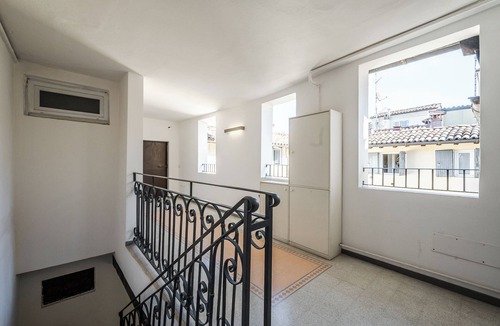 Old Town Apartment | Refined penthouse floor apartment opposite Osteria Francescana