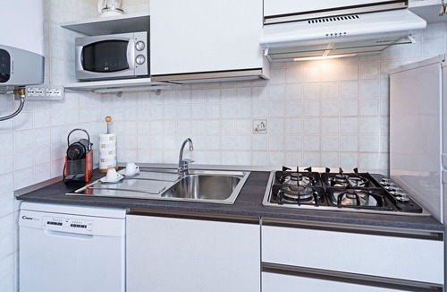 Montioni Apartment | Regarda - holiday apartment "Blitz 2" in Lazise with pool and airco