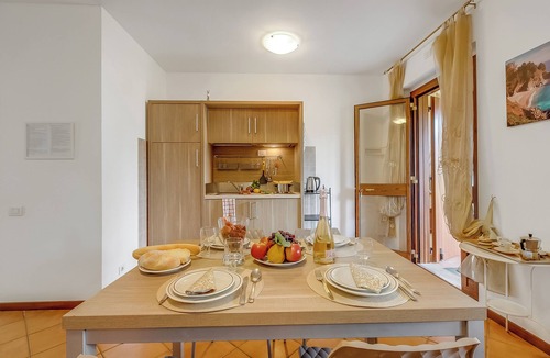 Sensole Apartment | Residence La Perla - Apt 15, Monte Isola, Italy