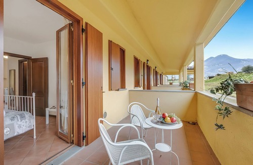 Sensole Apartment | Residence La Perla - Apt 39, Monte Isola, Italy