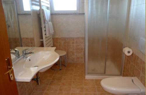 Manerba del Garda Apartment | Residence Miralago Rooms & Apartments