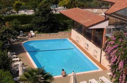 Manerba del Garda Apartment | Residence Miralago Rooms & Apartments