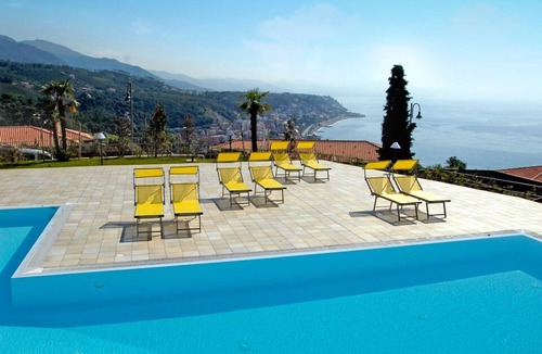 Cogoleto Apartment | Residence Villa Beuca Cogoleto Two-room Apartment 4 Pax Sea View