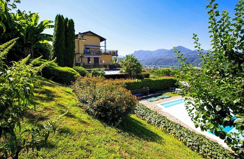 Luino Apartment | Residenz Moncucco No. 14 by Lago Reisen