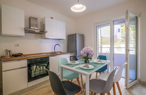 Levo Apartment | Residenza Luna No. A 2 by Lago Reisen