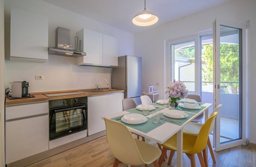 Levo Apartment | Residenza Luna No. A 4 by Lago Reisen