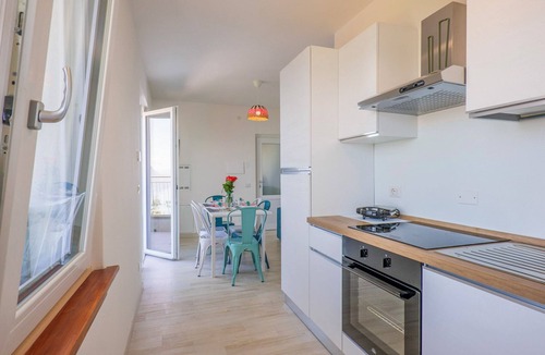 Levo Apartment | Residenza Luna No. A 5 by Lago Reisen