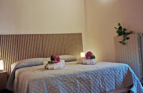 Paratico Apartment | Respiro di Lago - Pool Friend