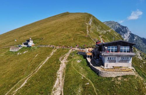 Ferrara di Monte Baldo House | Rifugio Chierego - 1911m