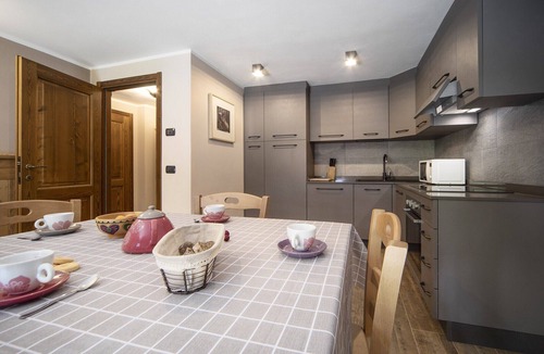 Cogne Apartment | Roccia Viva 4061 Maison Gerard Apartment with Mountain View, Garden, and Wi-Fi