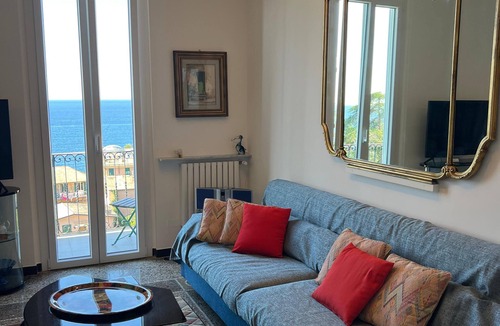 Sant'Ilario Apartment | Romantic apartament with sea view in Genova Nervi