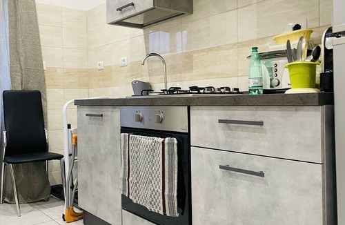 Tuscolano Apartment | Rome Spacious 3 rooms&3 bath Métro Station 200 meters walk