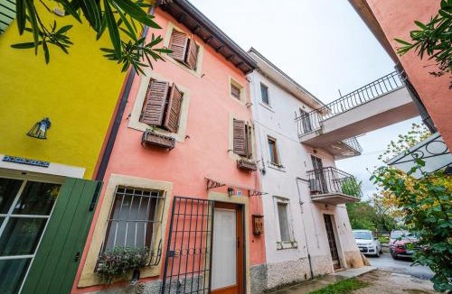 Nord-Ovest House | Romeos Cottage Public free parking bike rental